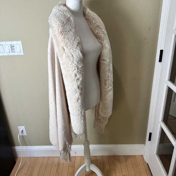 La Fiorentina Embellished Faux Fur Studded Shawl Wrap Sweater One Size - Picture 10 of 11